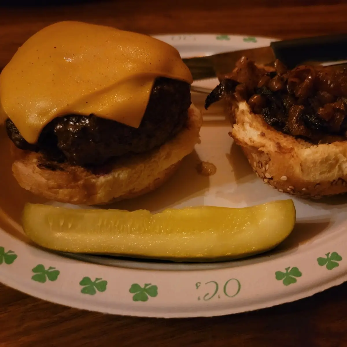 Cheeseburger with Grilled Onions