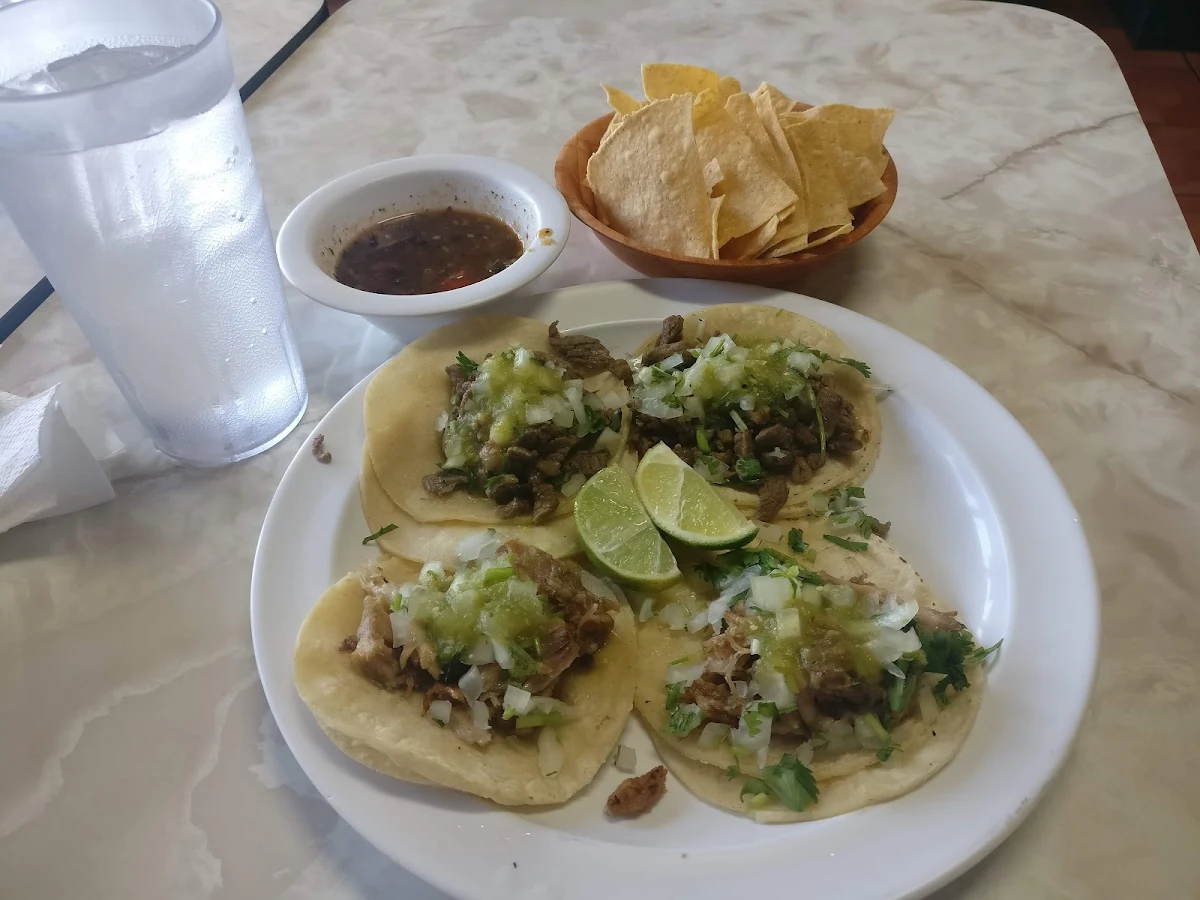 Asada and Carnitas Tacos
