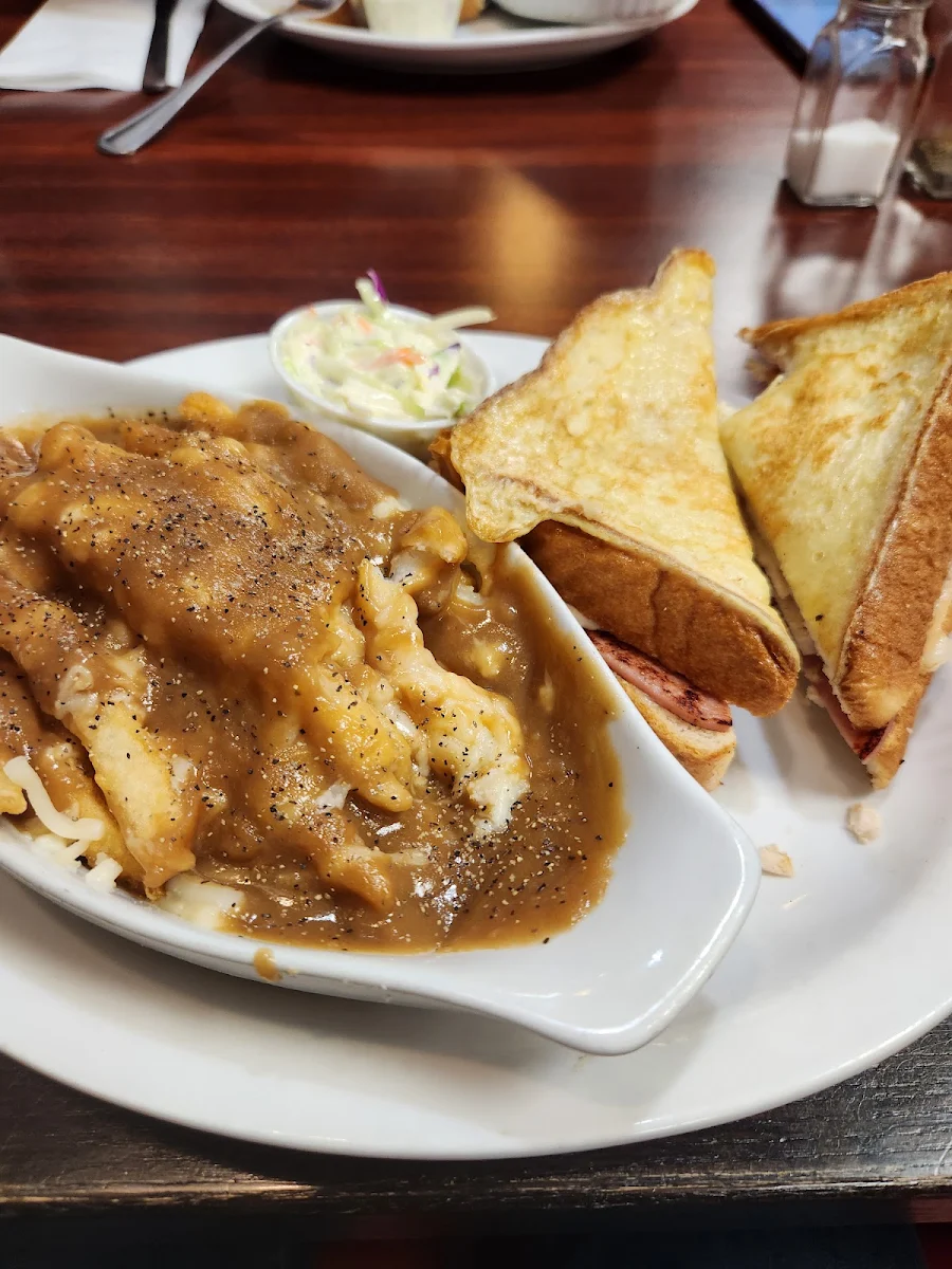 Monte Cristo & Poutine