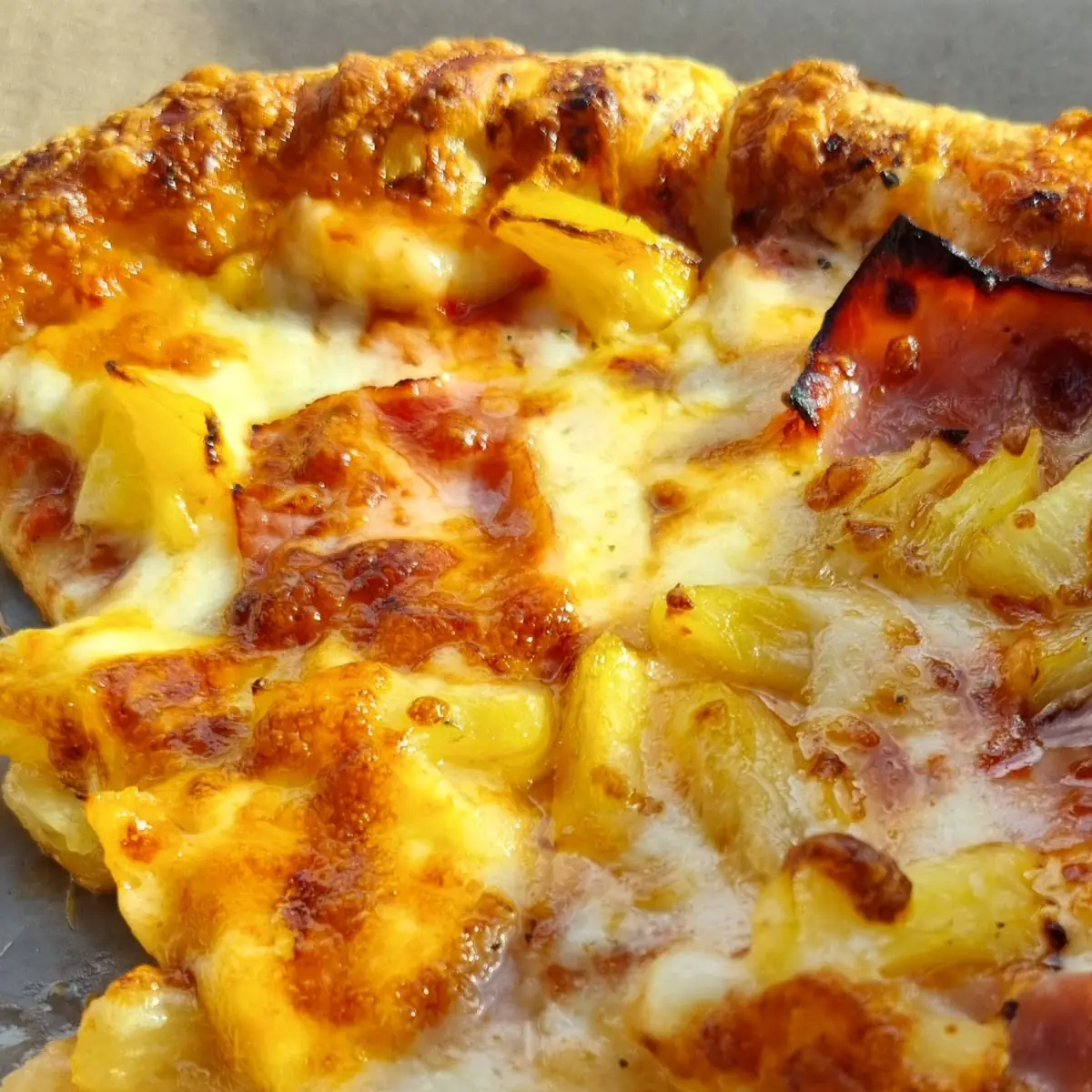 Hawaiian Pizza