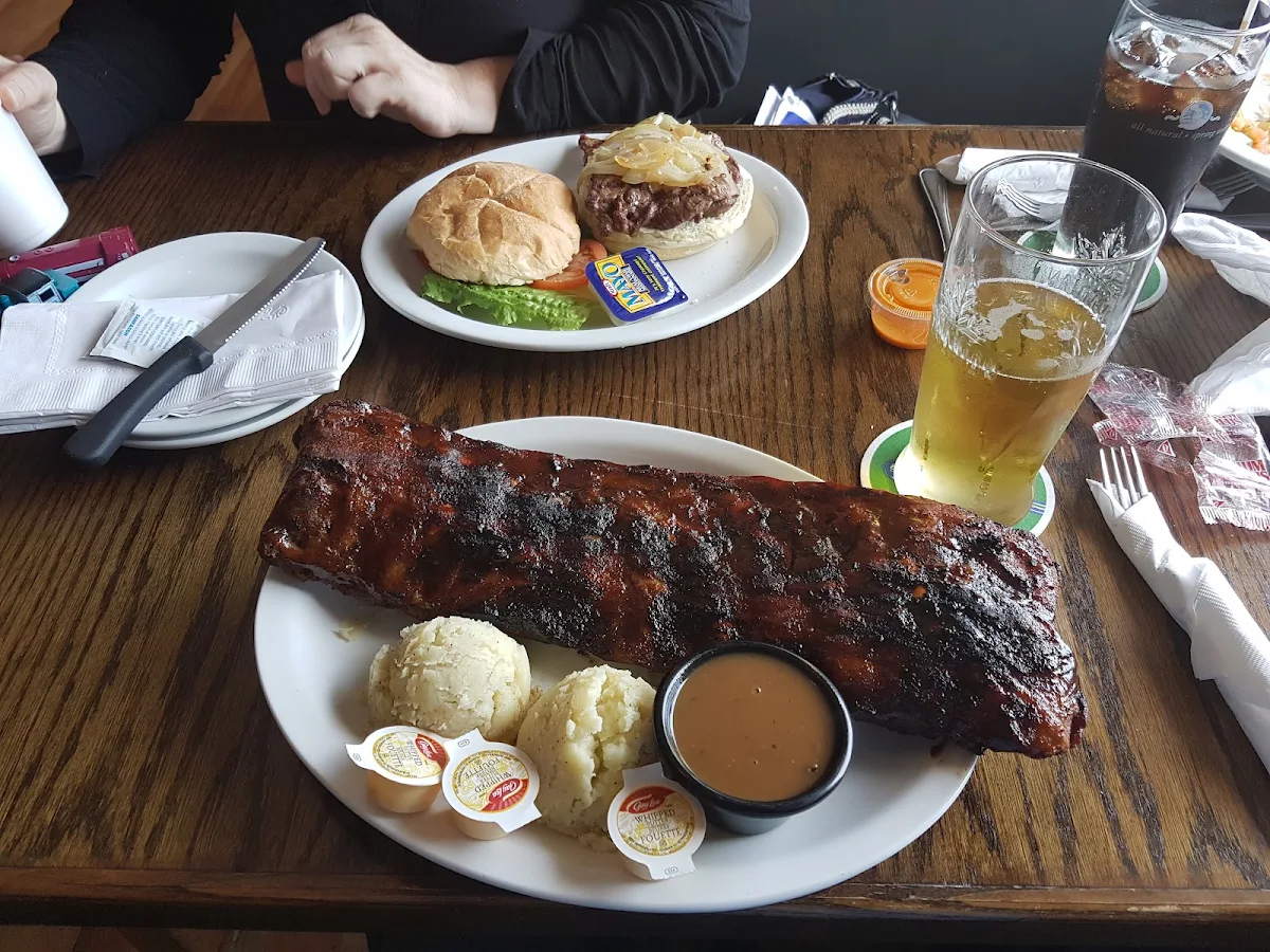Highlights, Smokehouse Tap & Grill!