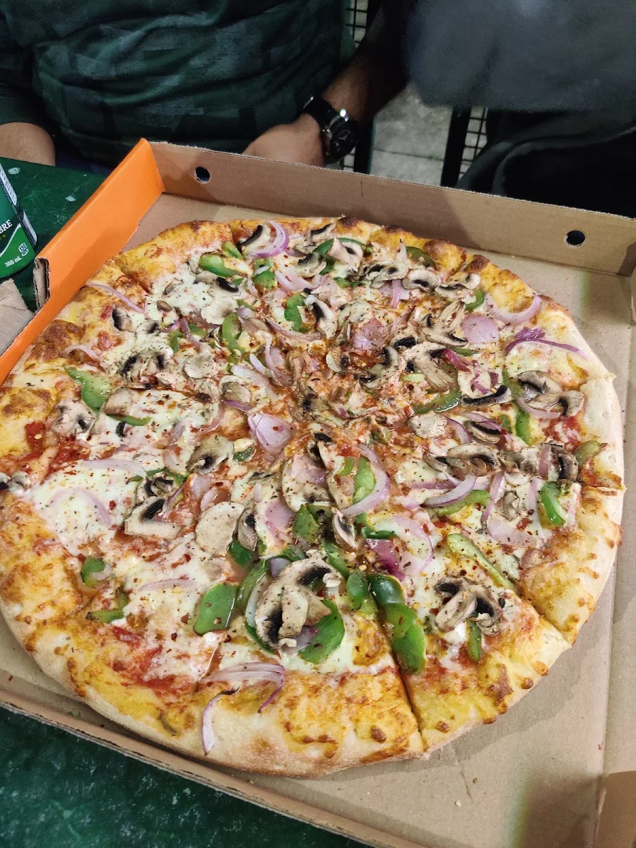Onion Mushroom Pizza, Pizza Pizza