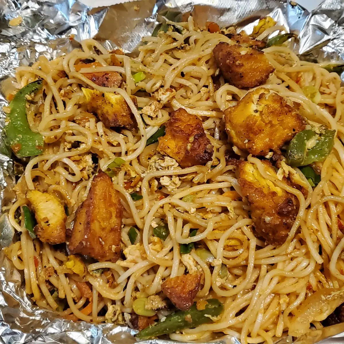Indo-Chinese Chicken Noodles