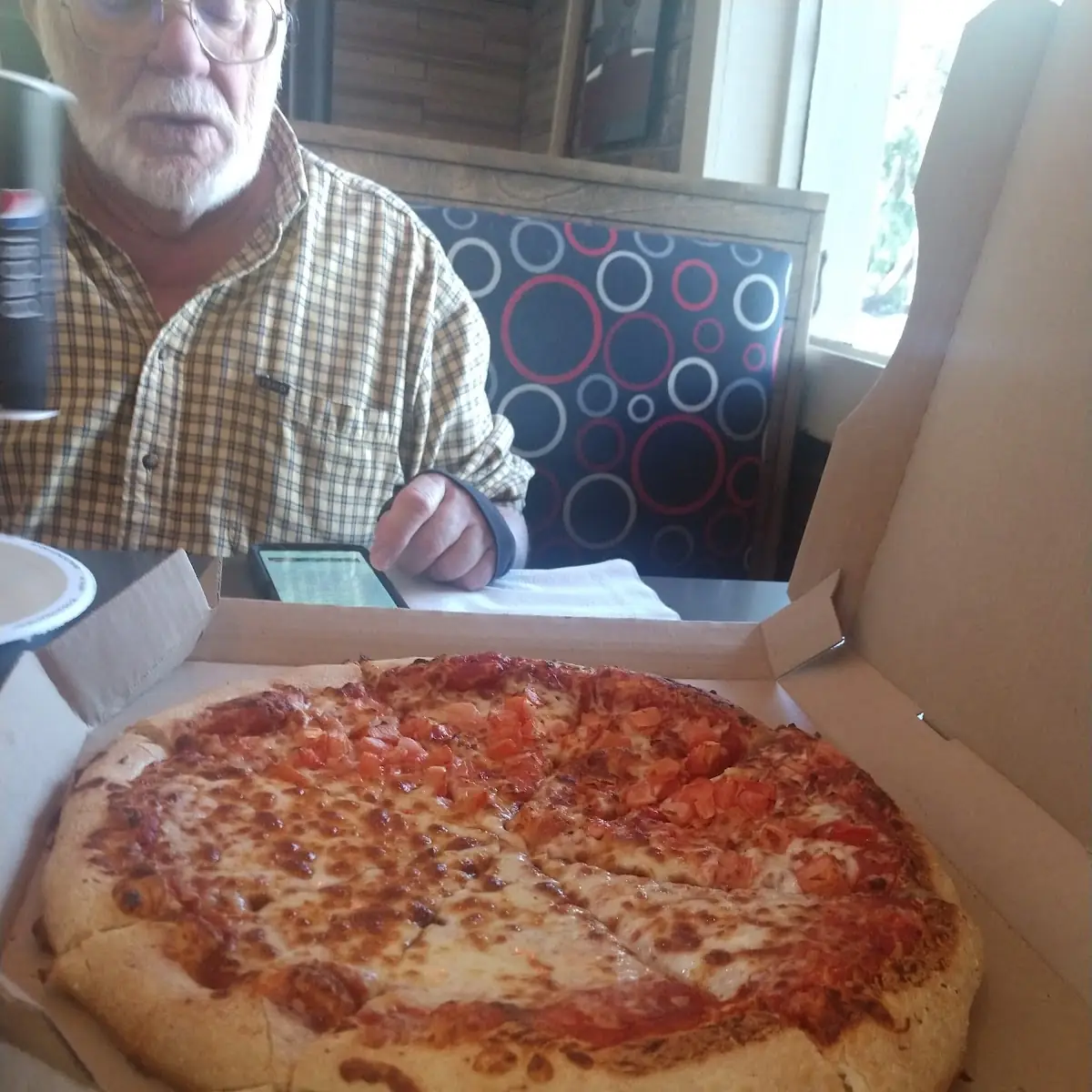 Hand-Tossed Cheese Pizza with Extra Toatoes