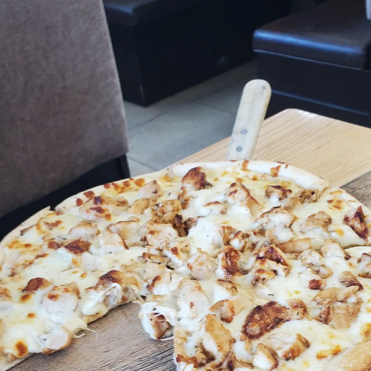 White Chicken Pizza