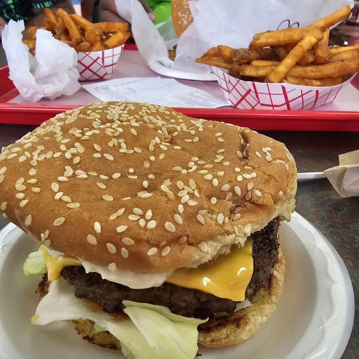 Little MO's Burger