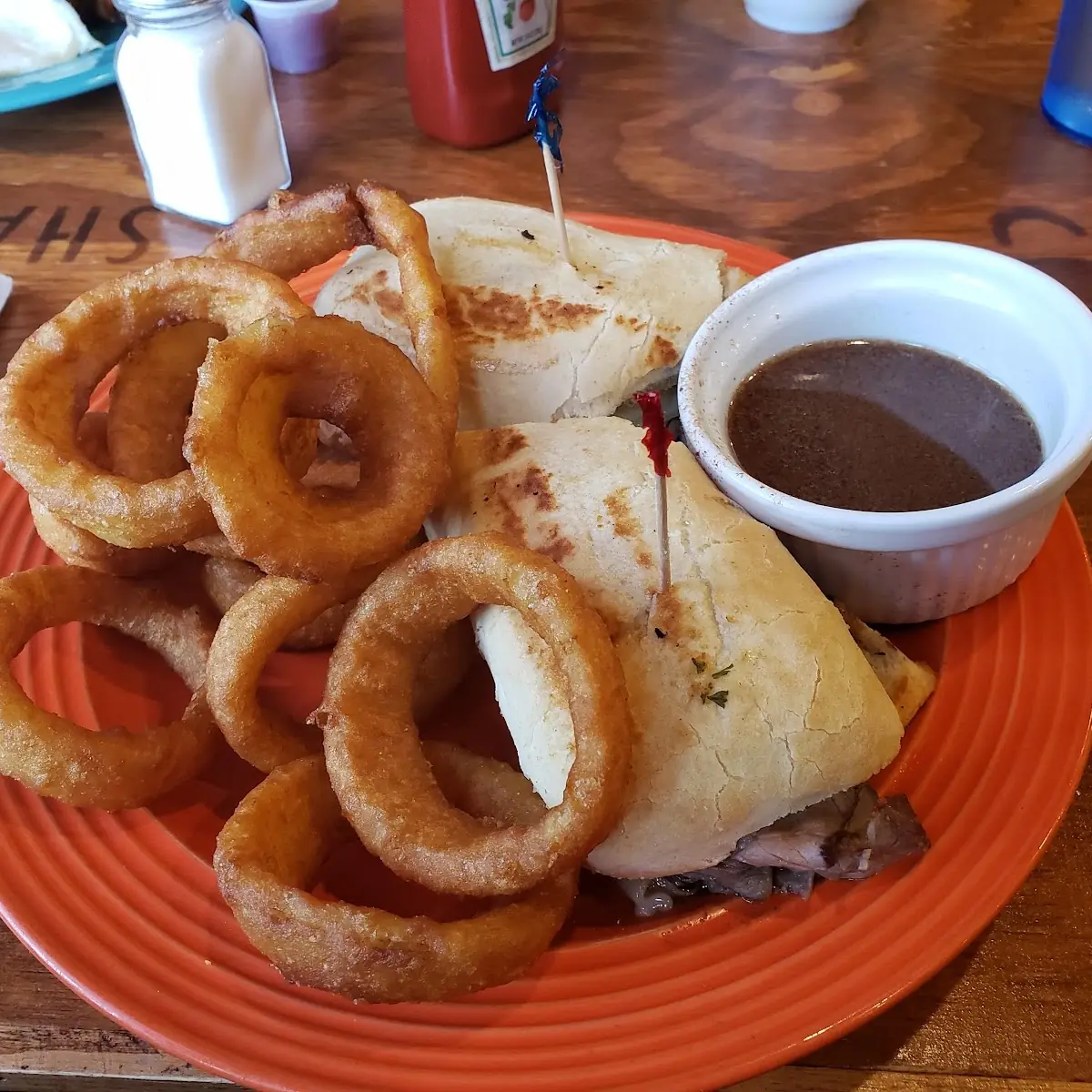 Roast Beef Wrap with Onion Rings
