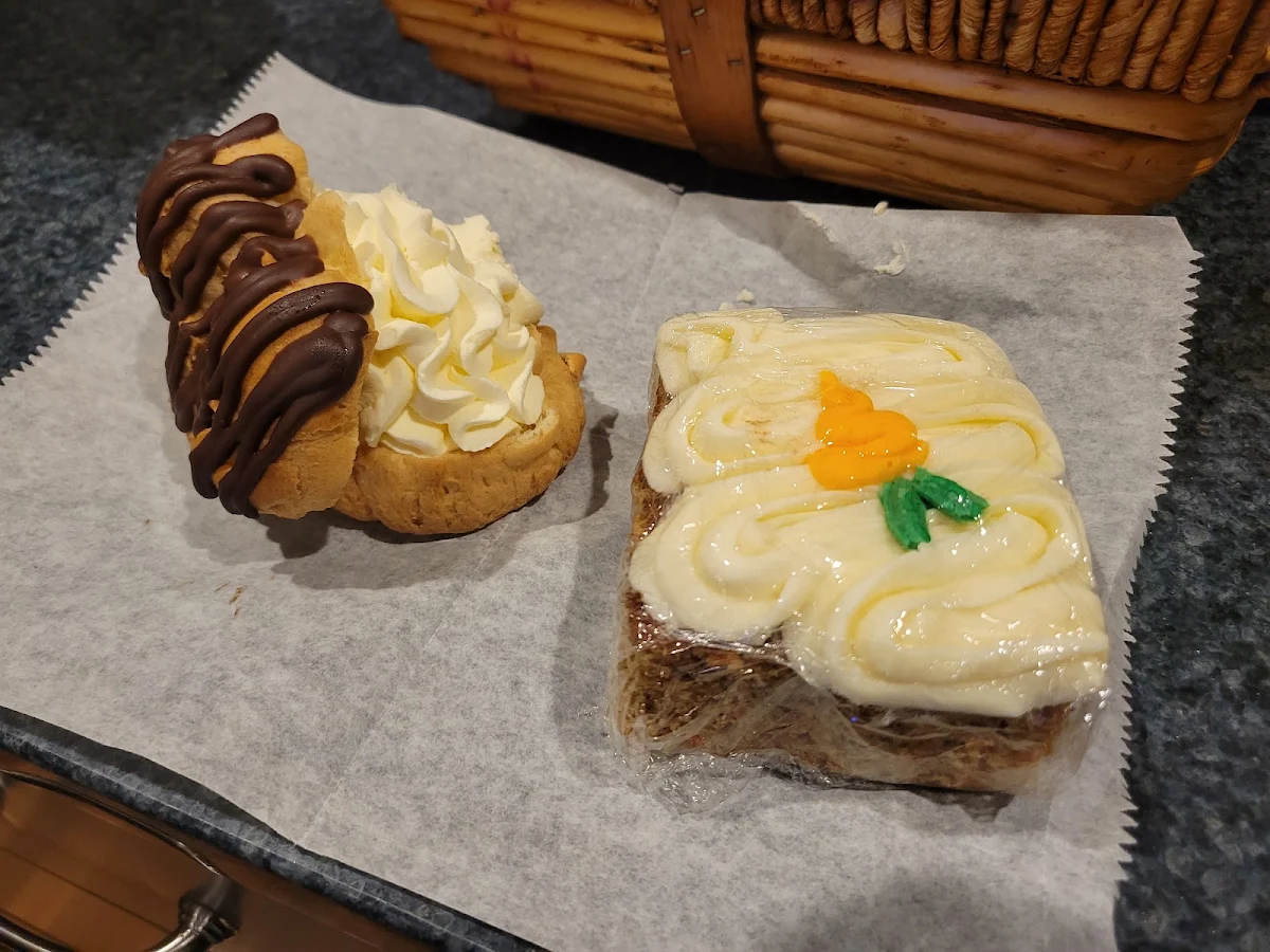 Cream Puff and Carrot Cake