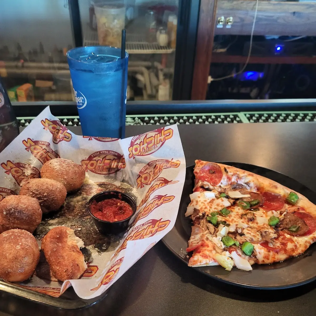 Garlic Knots and Pizza Slice