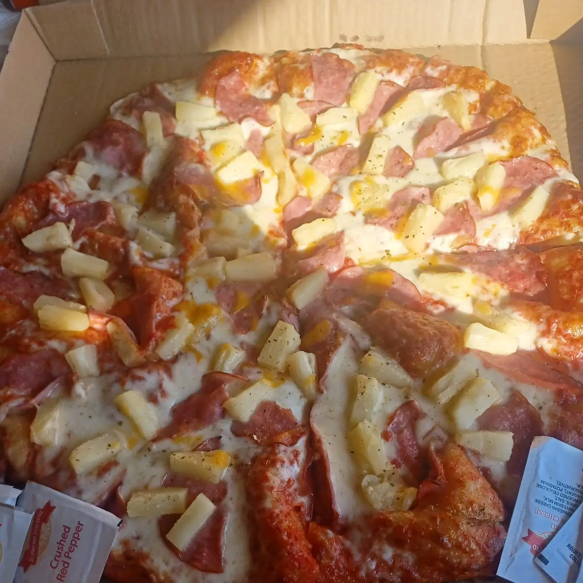 Hawaiian Pizza