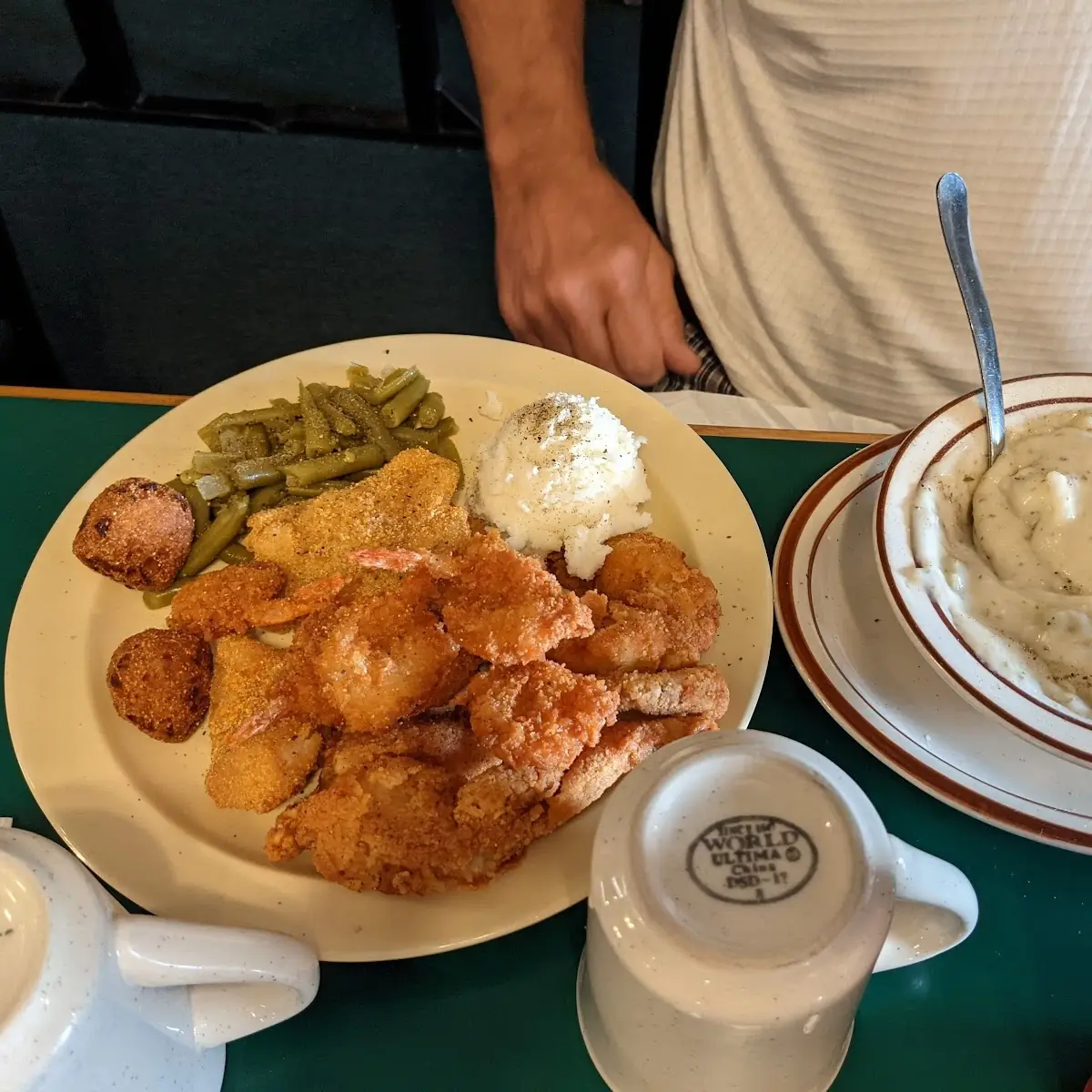 Buffet-Frog Legs Fish Mashed Potatoes & More