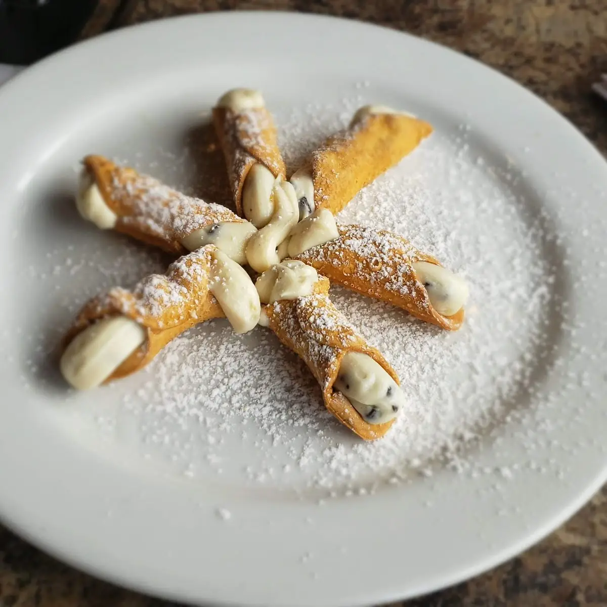 1 PC CHOC CANNOLI