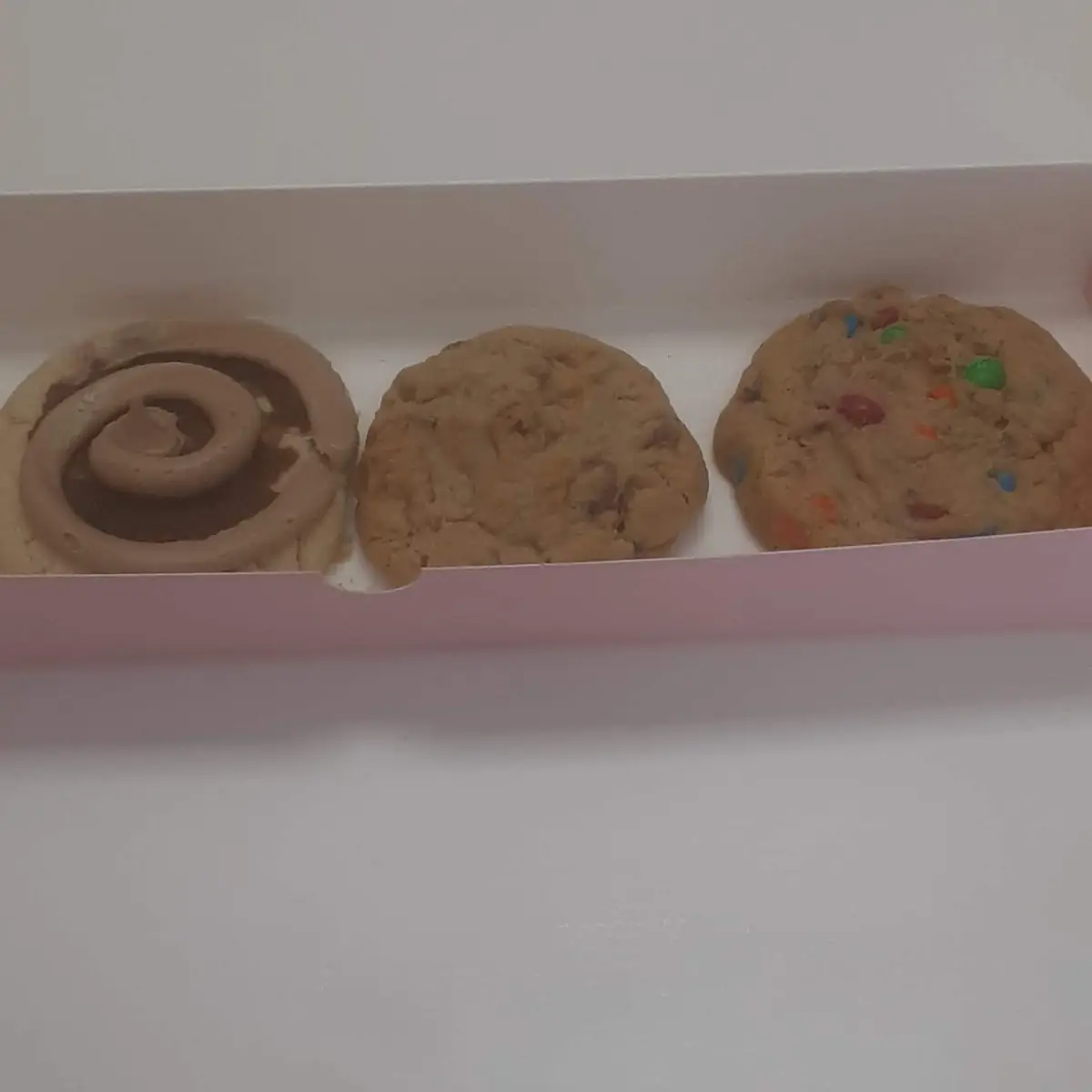 Cinnamon Roll M&M Candy Chocolate Chip