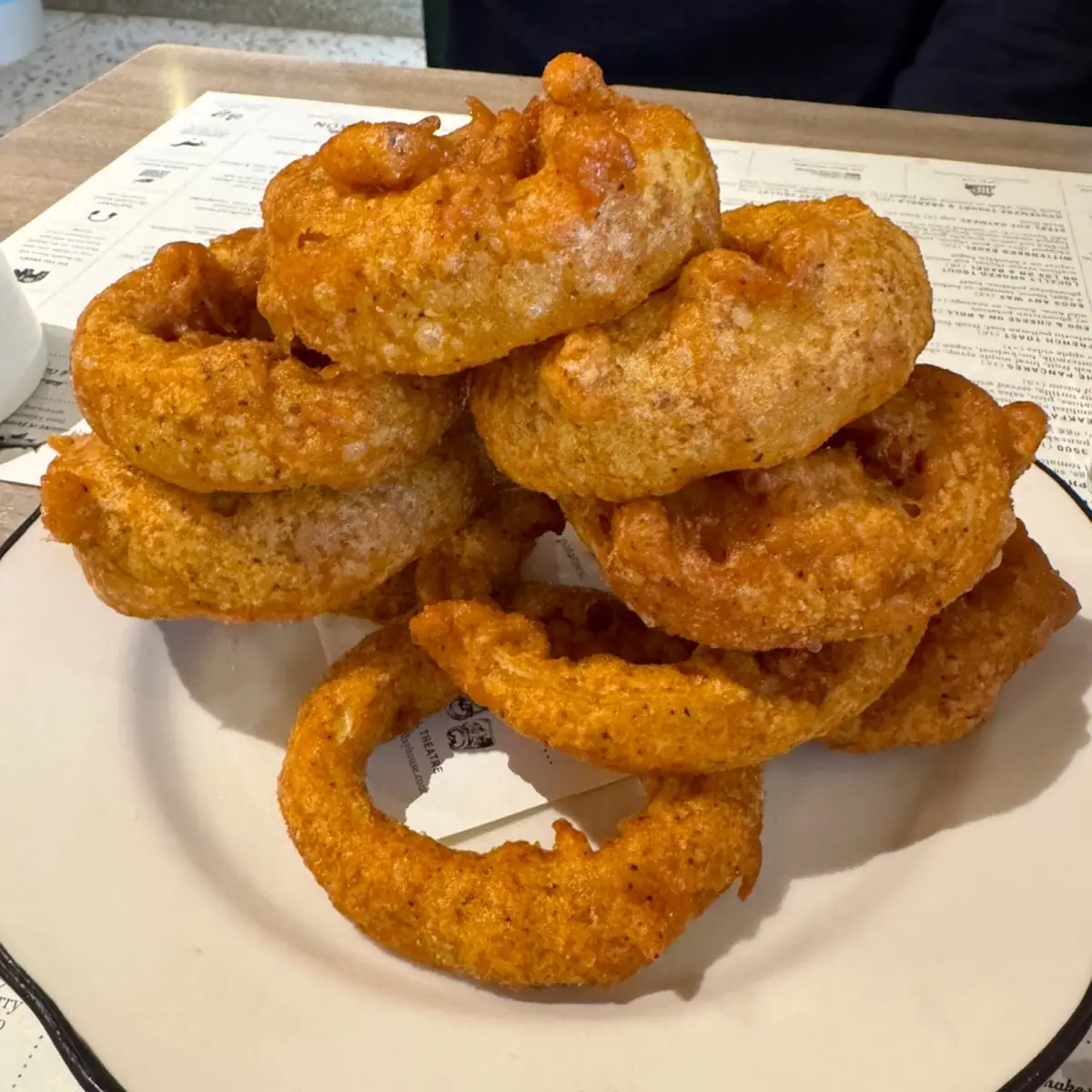 Crispy Onion Rings with Dip