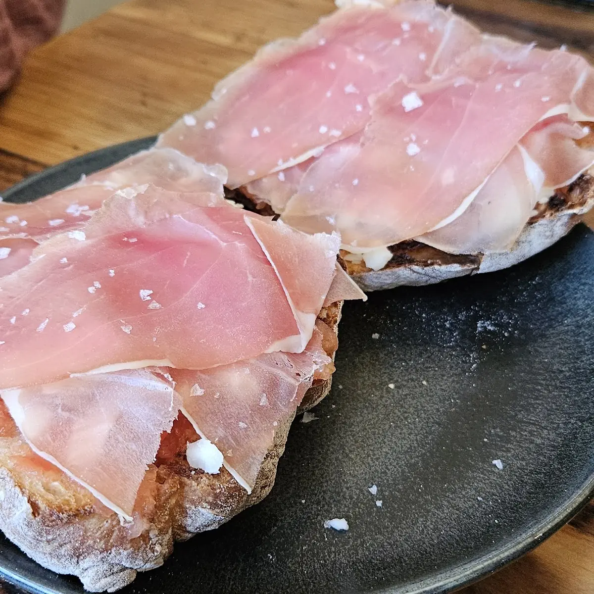 Jamón Serrano Croissant