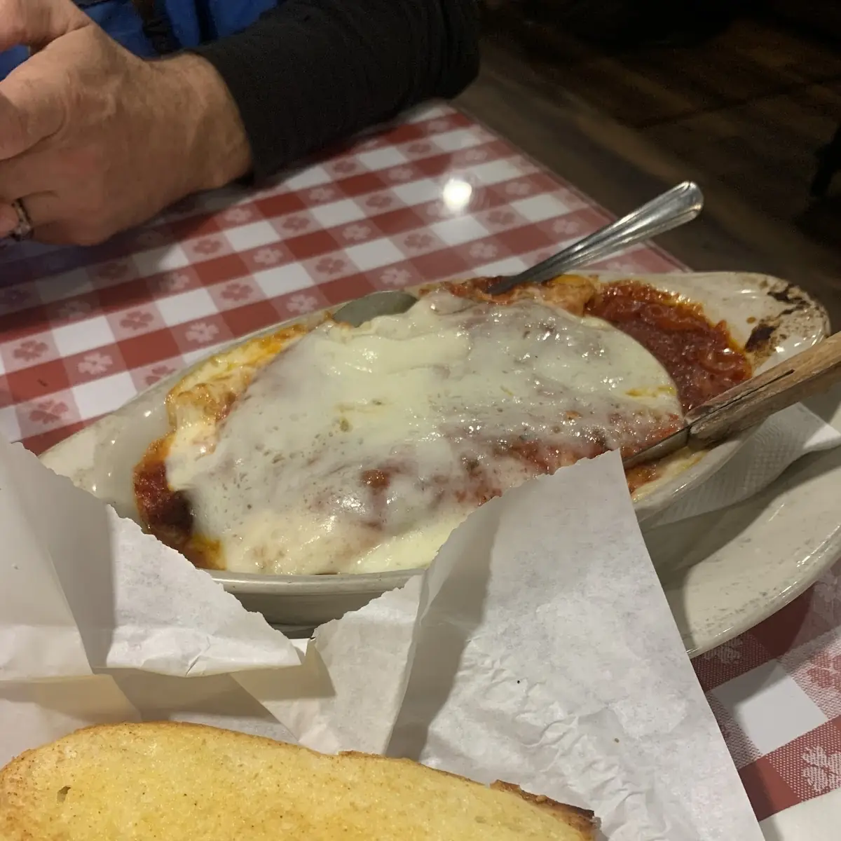 Manicotti and Garlic Bread