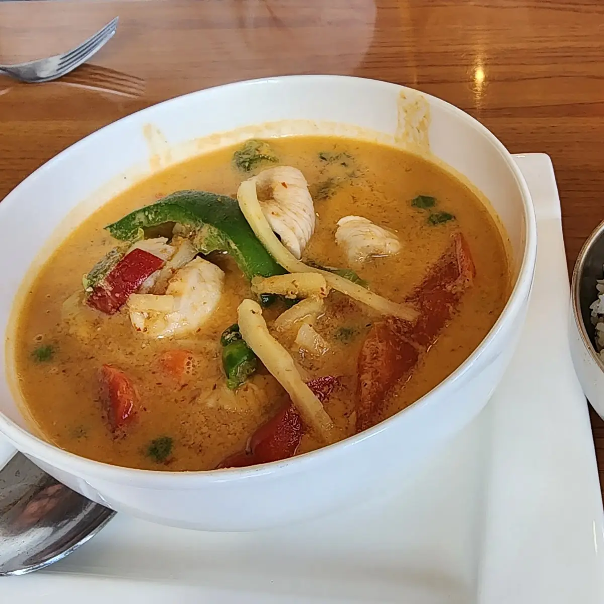 Ruby Curry Chicken with Onion