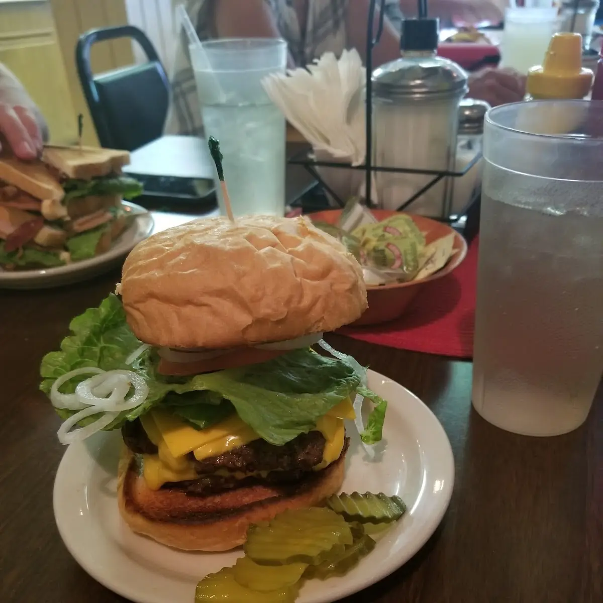 Double Cheeseburger Deluxe