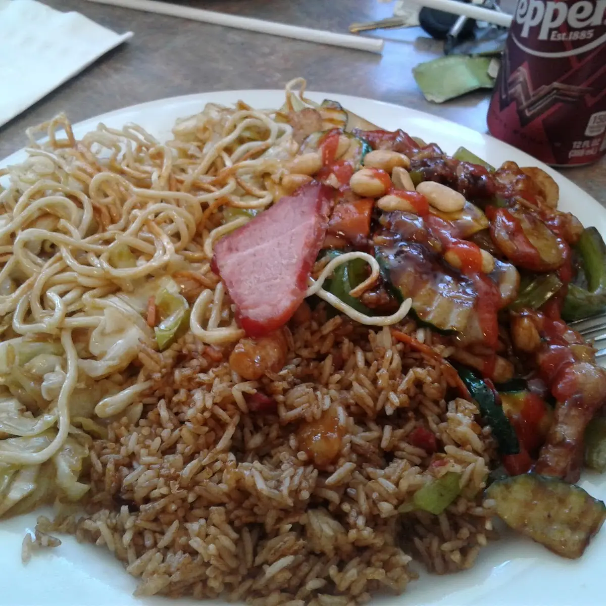 Tomato Beef Chow Mein