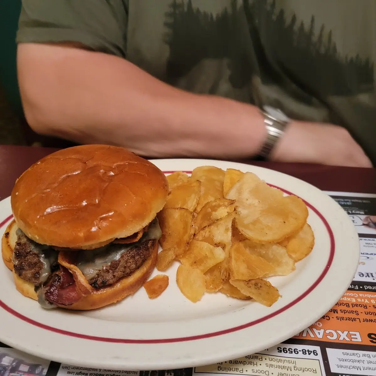 Black & Blue Burger w House Chips