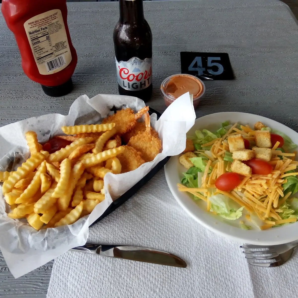 Shrimp Fried and Salad