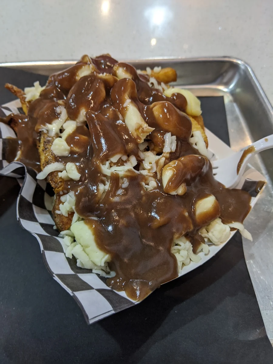 Large Poutine