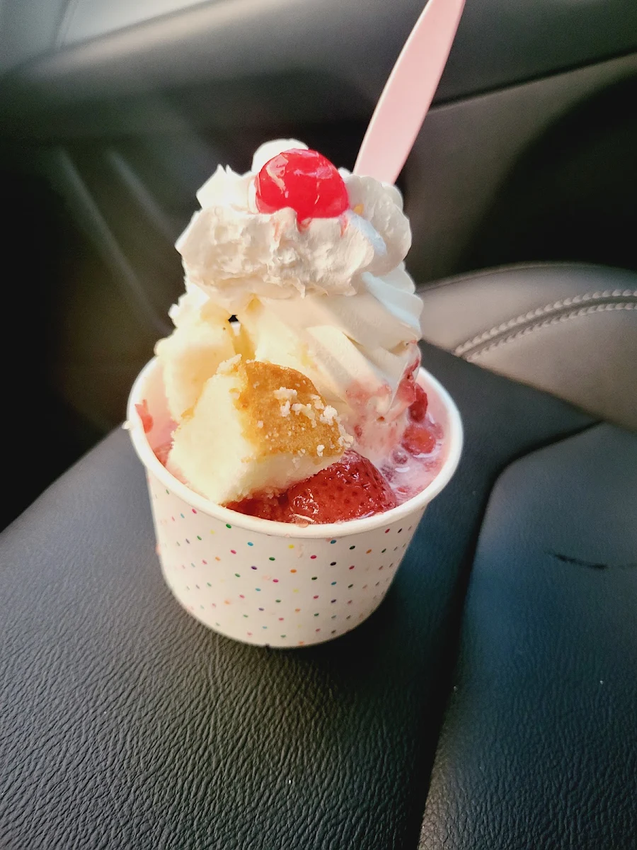 Strawberry Sundae