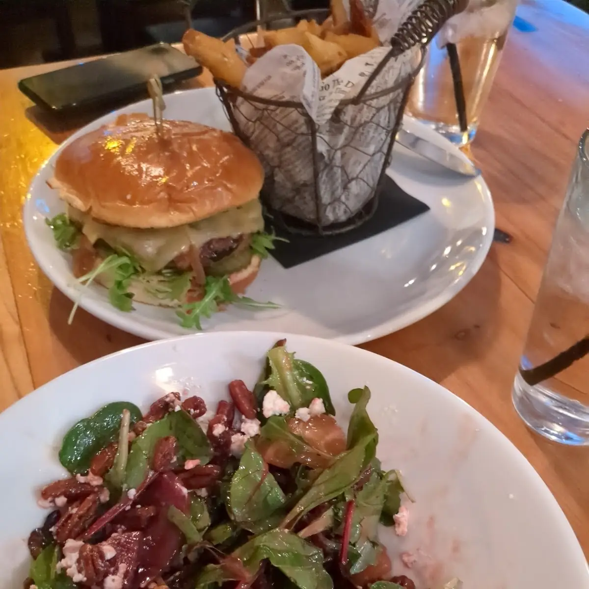 Beet & Pecan Green Salad