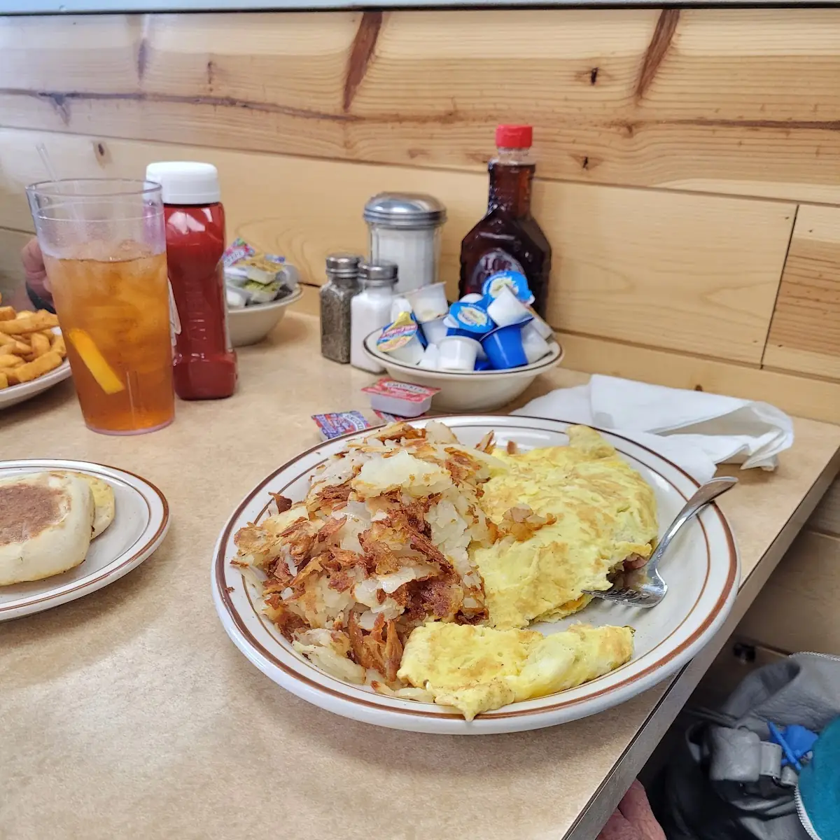 Green Pepper and Onion Omelette with Hash Browns