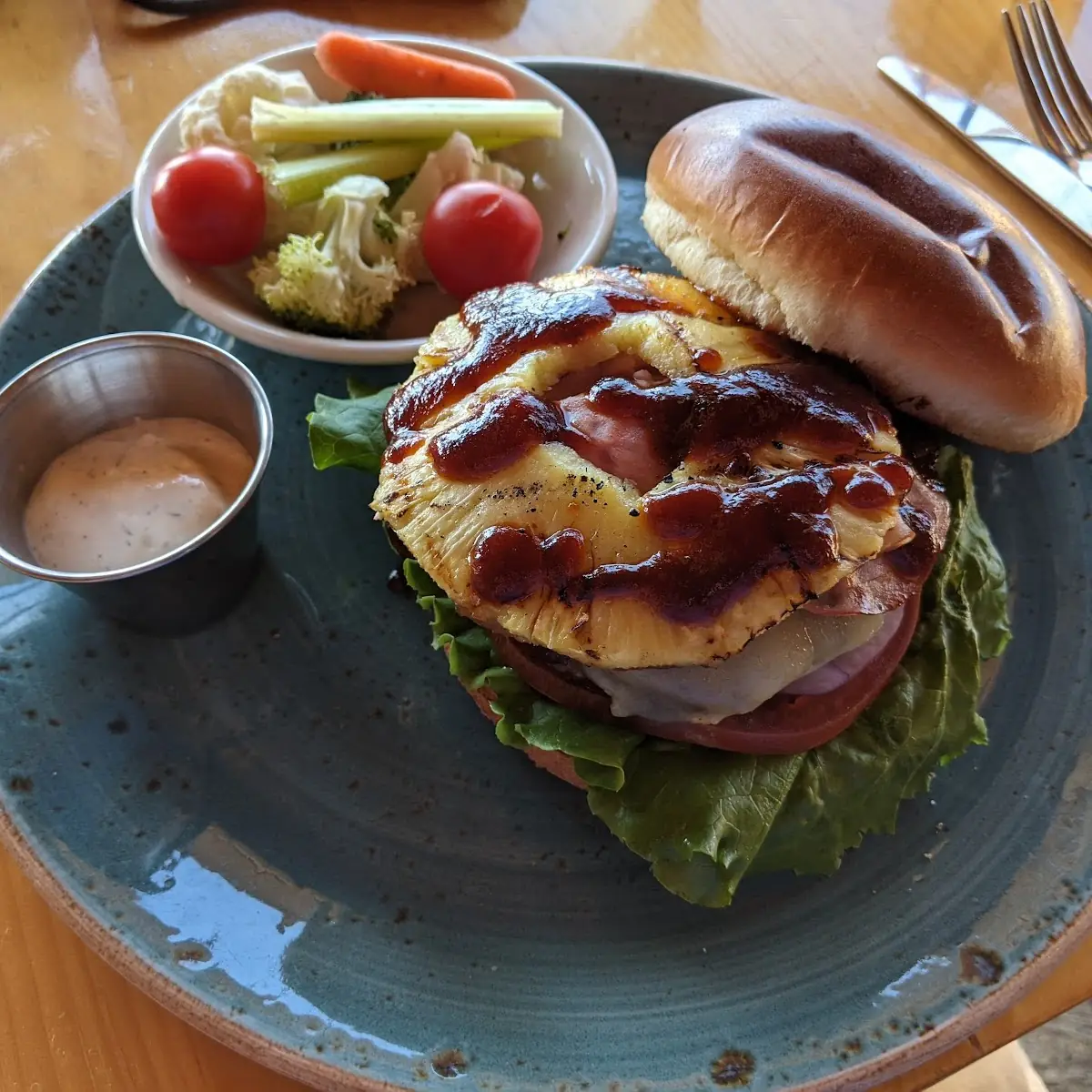 Hawaiian Elk Burger
