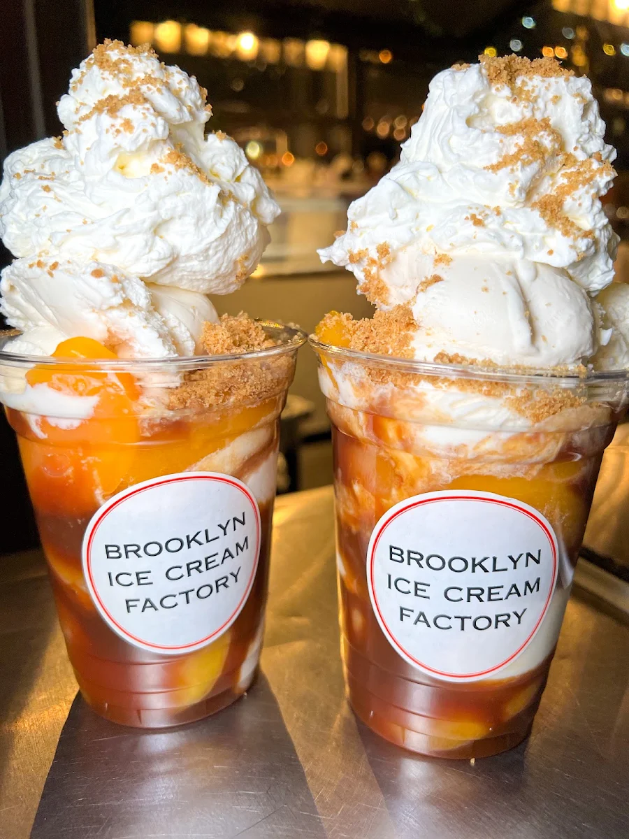 Peach Cobbler Sundae