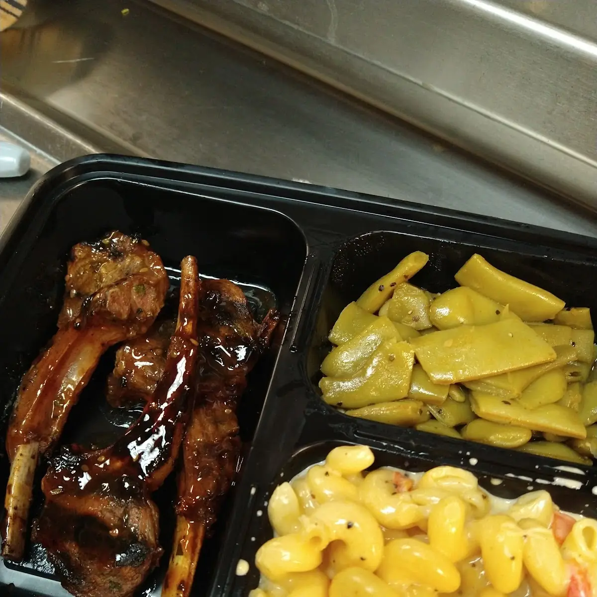 Lamb Chops Smack N Cheese and Green Beans