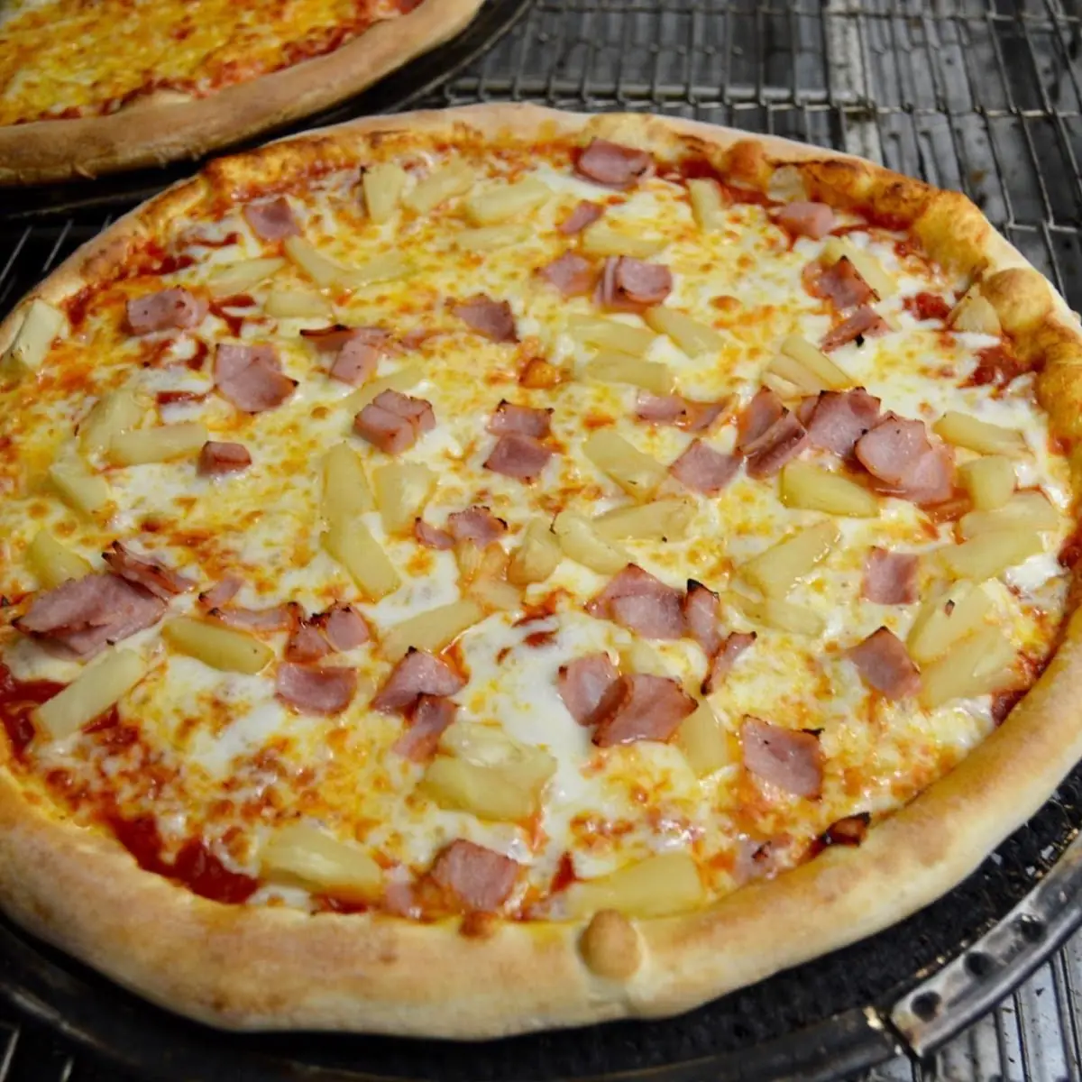 Hawaiian Pizza