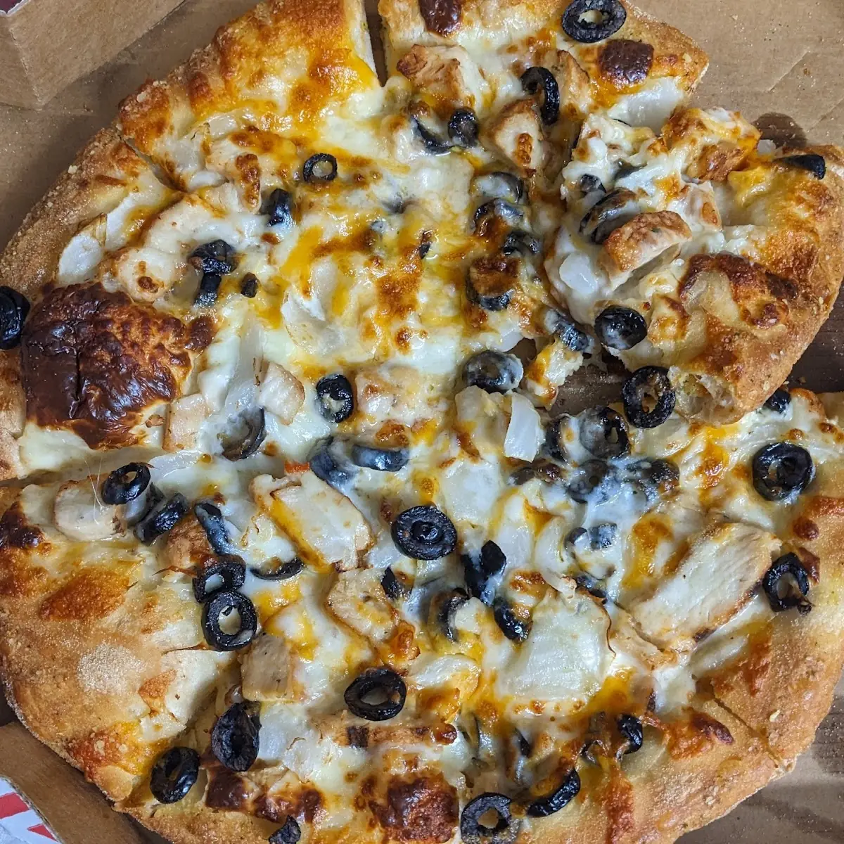 Buffalo Chicken Pizza with Olives