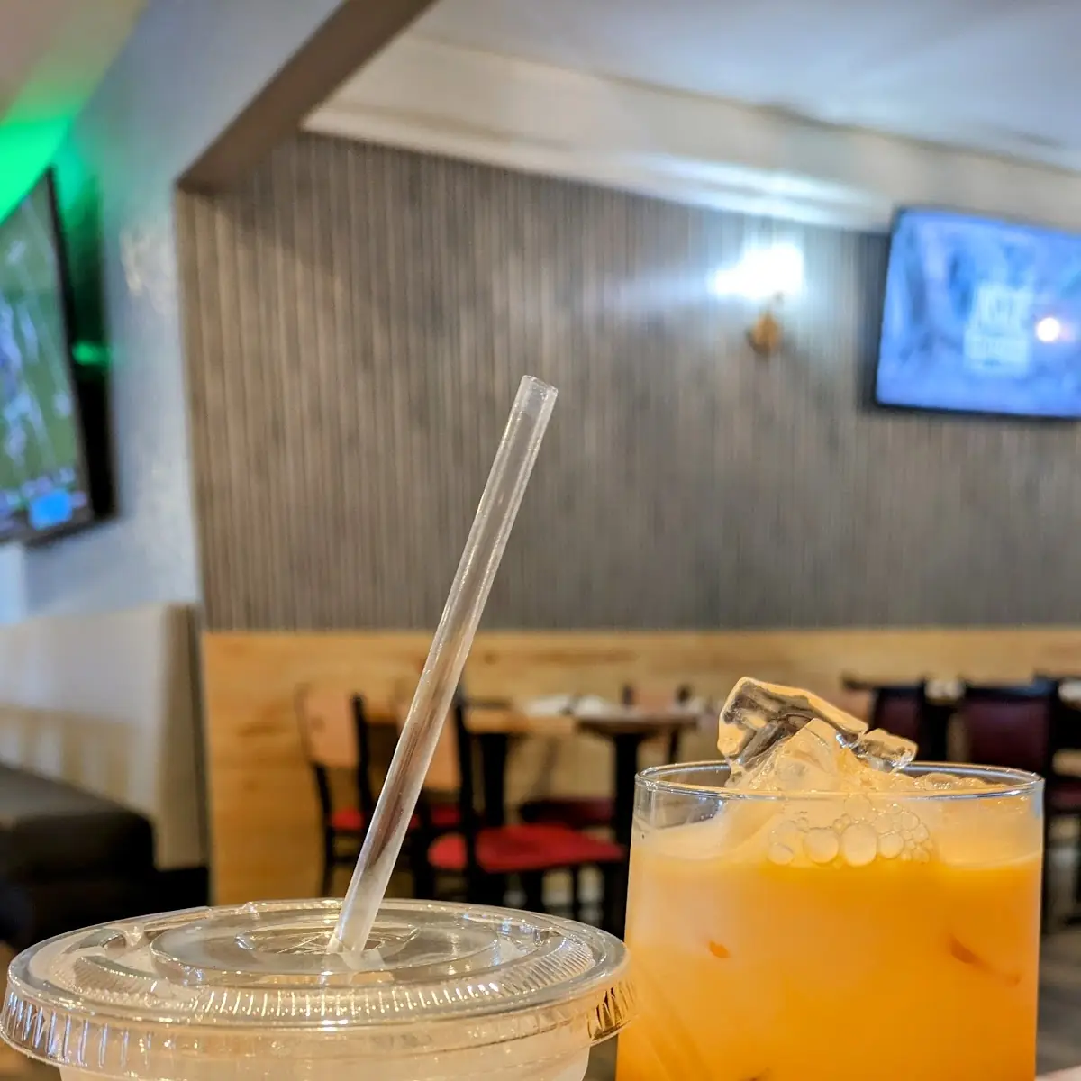 Coconut Juice & Thai Tea