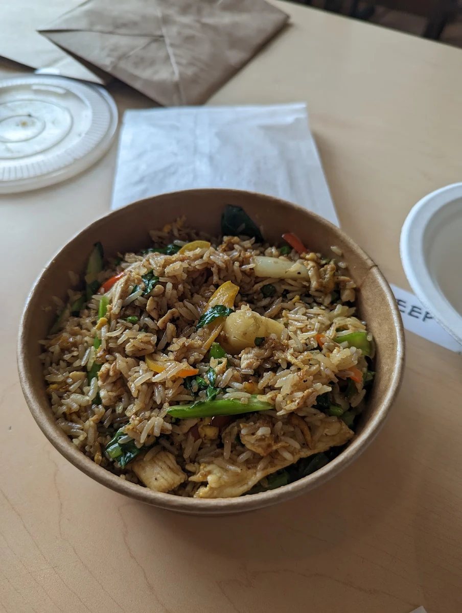MO Thai Fried Rice Khao Pad