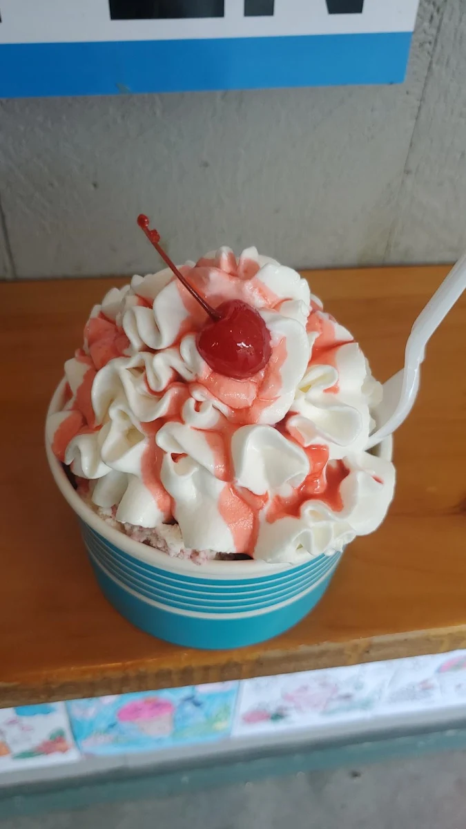 Maine Black Cherry Sundae