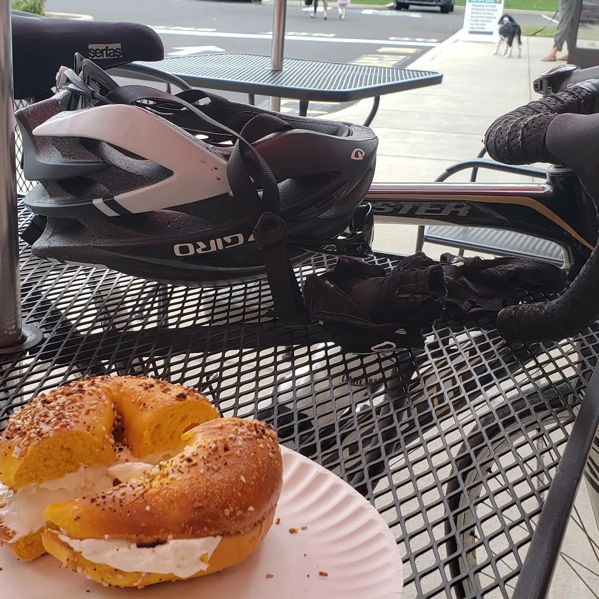 Bagel w/ Peanut Butter & Jelly
