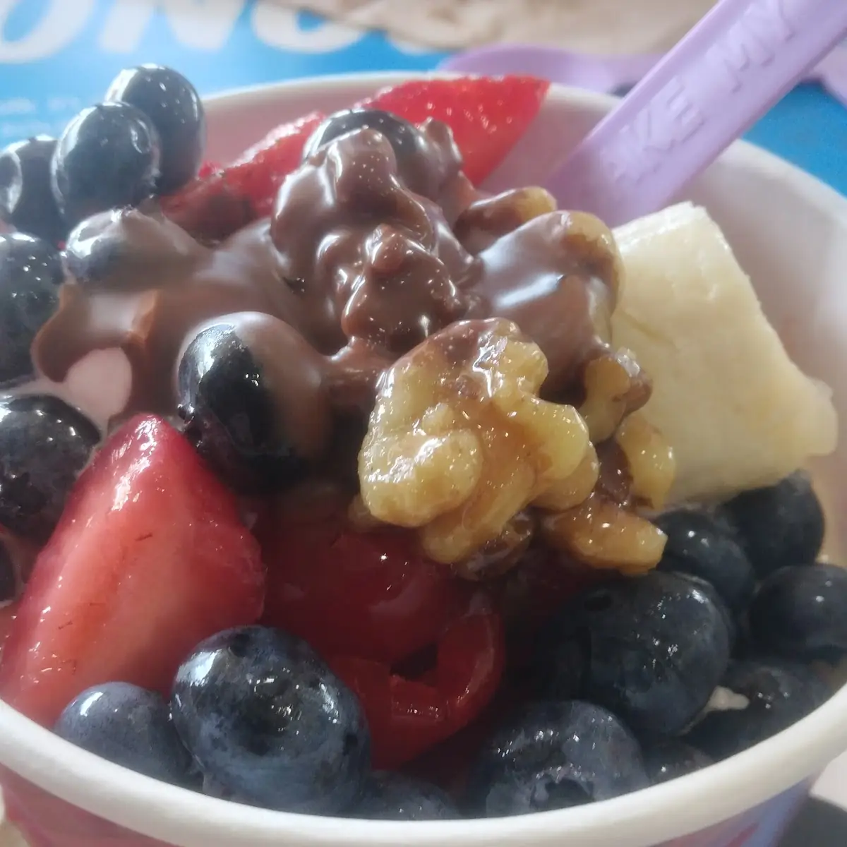 Frozen Yogurt with Fruit
