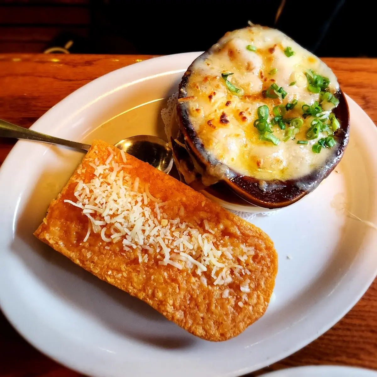 French Onion Soup & Cheesebread