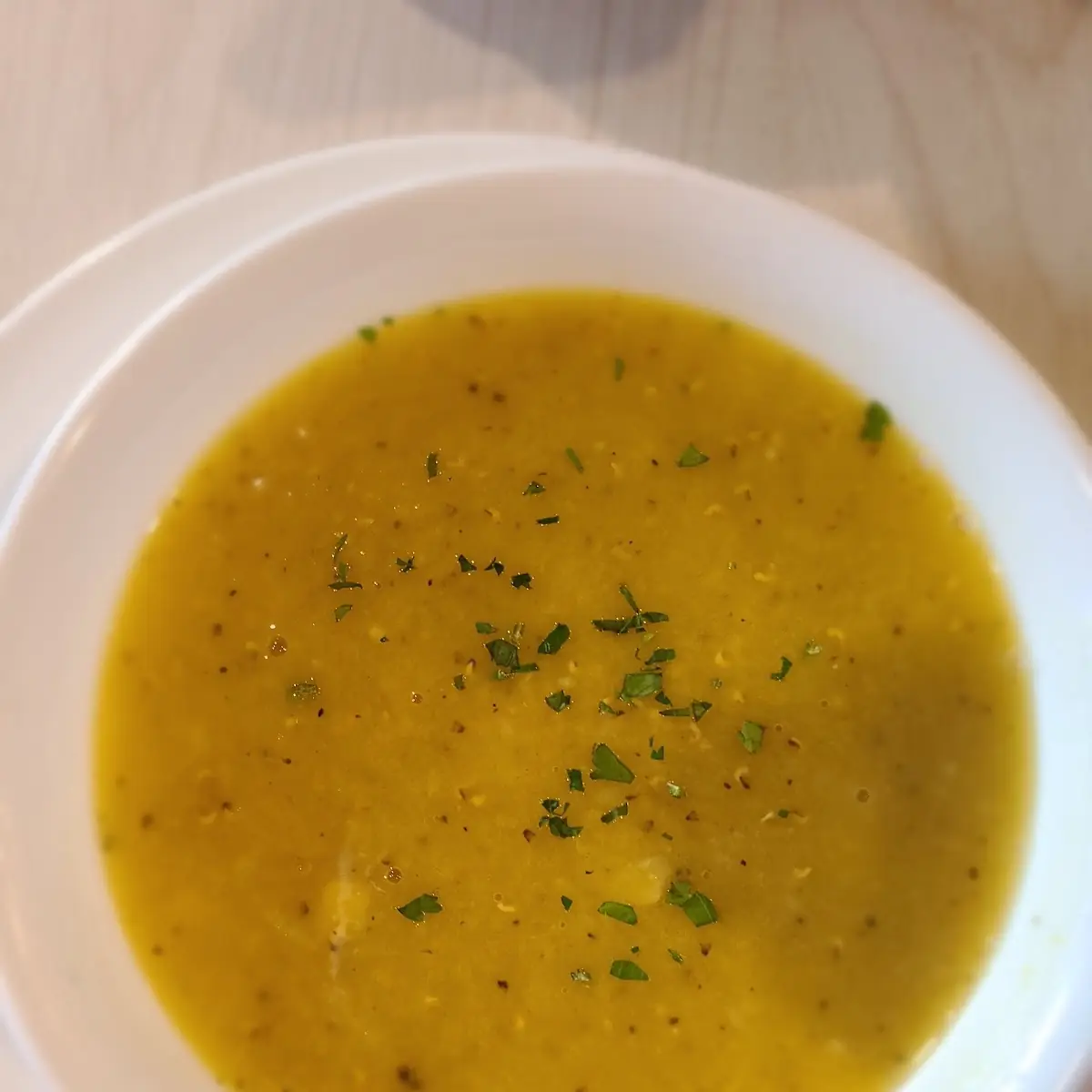 Lemon Garlic Lentil Soup