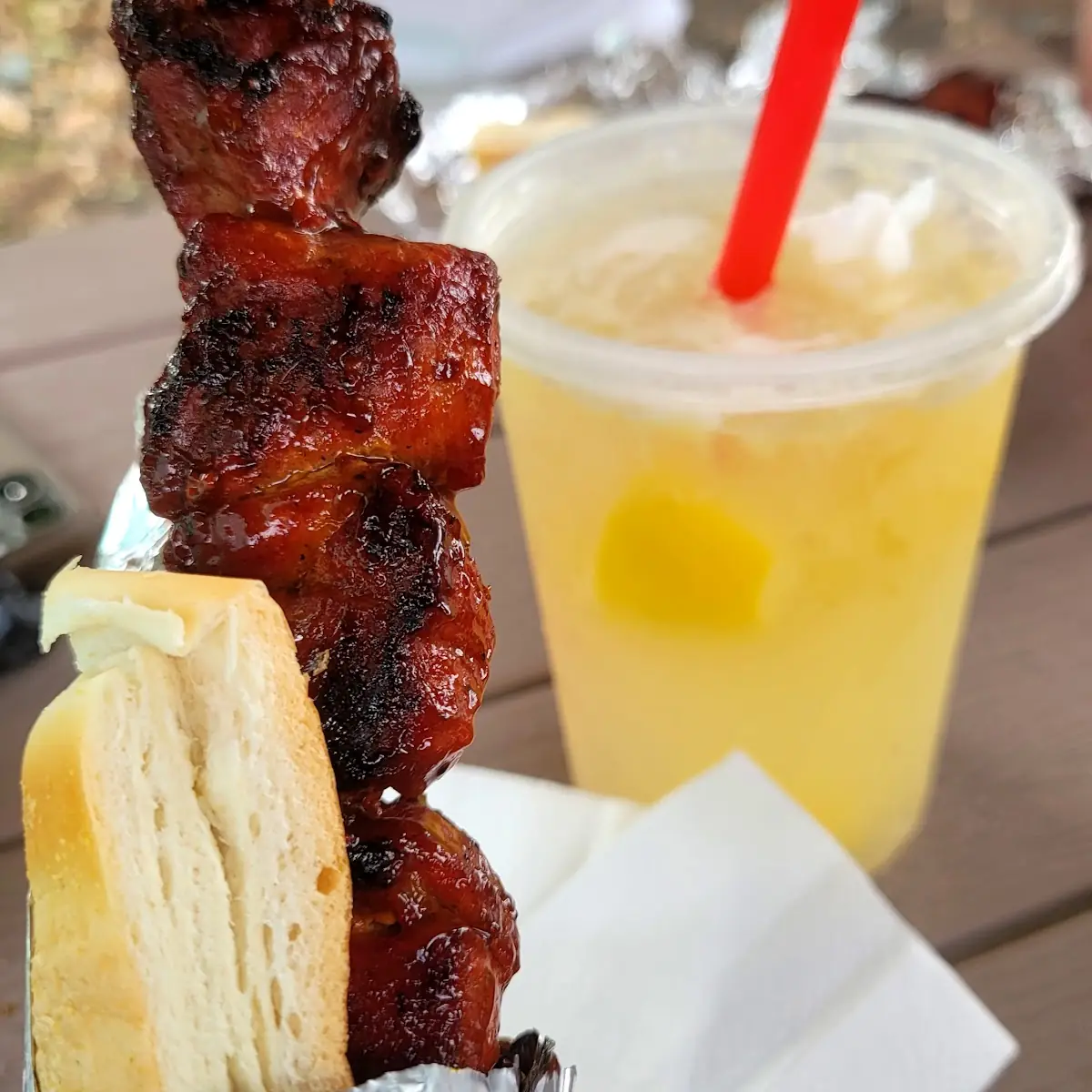 Pork Pincho with Garlic Bread