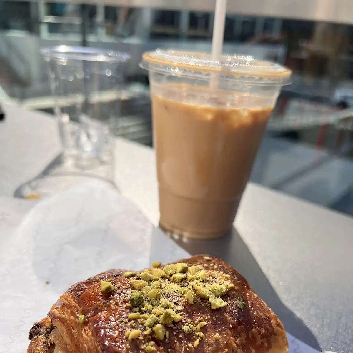Pistachio Croissant, maman