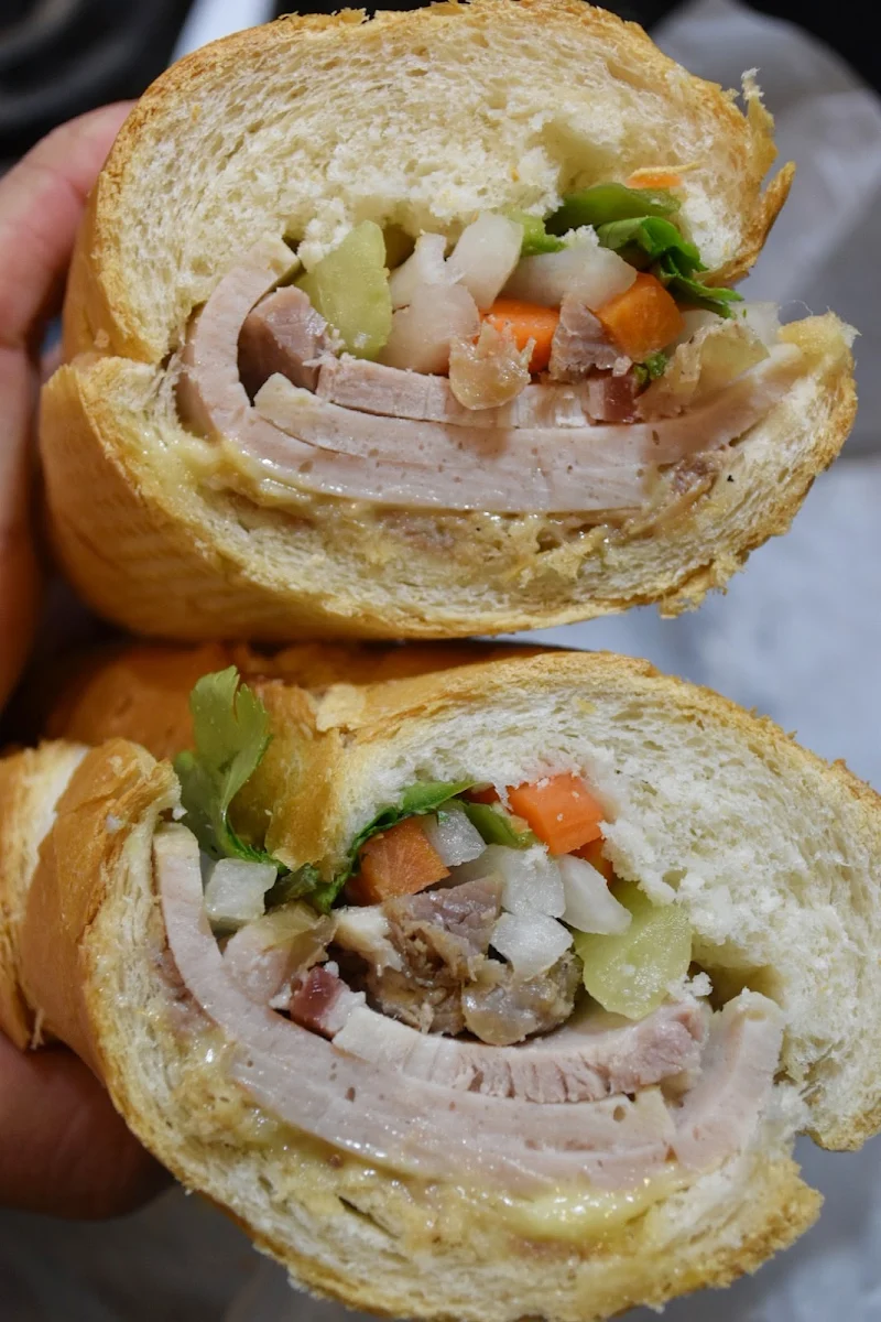 Bánh Mì Thập Cẩm
