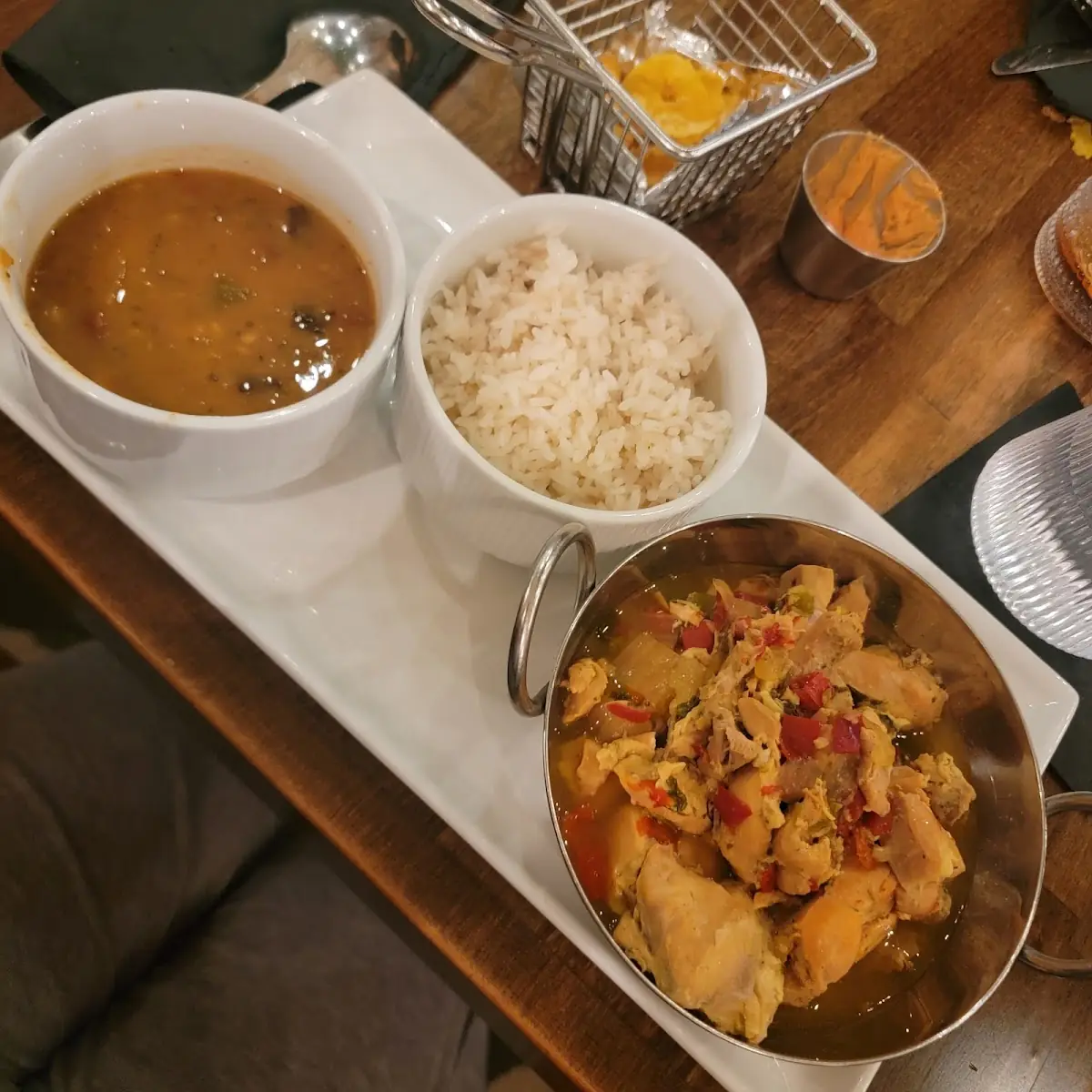 Pollo Guisado