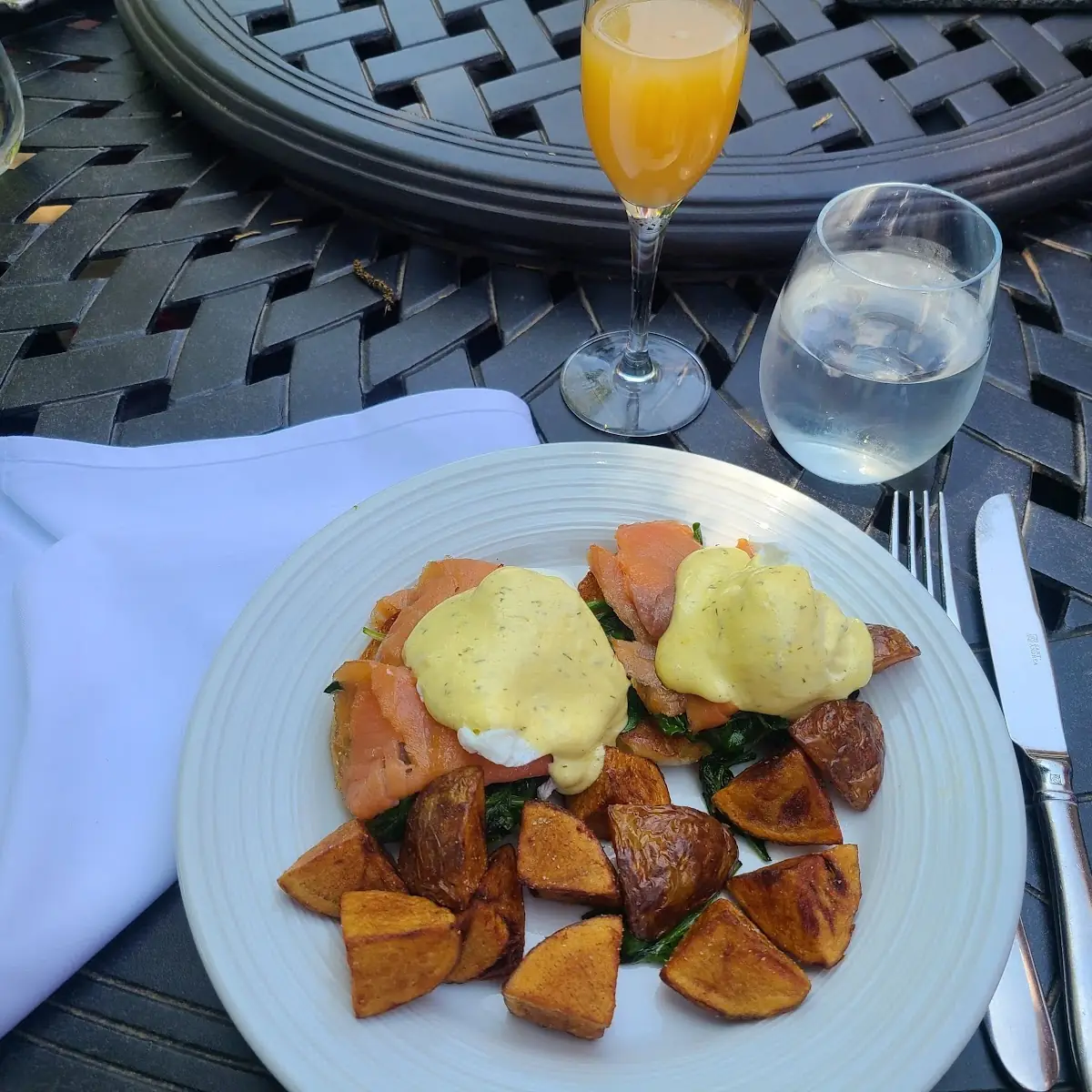 Smoked Salmon Benedict