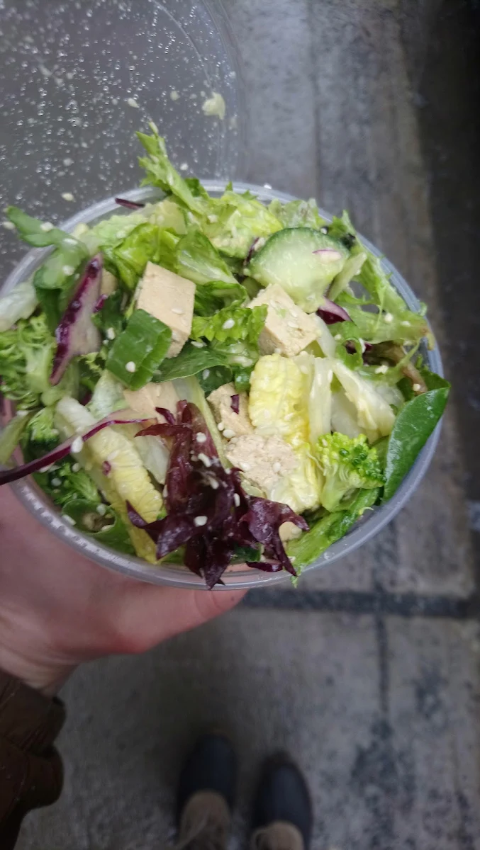 Salade Tokyo, Mandy's