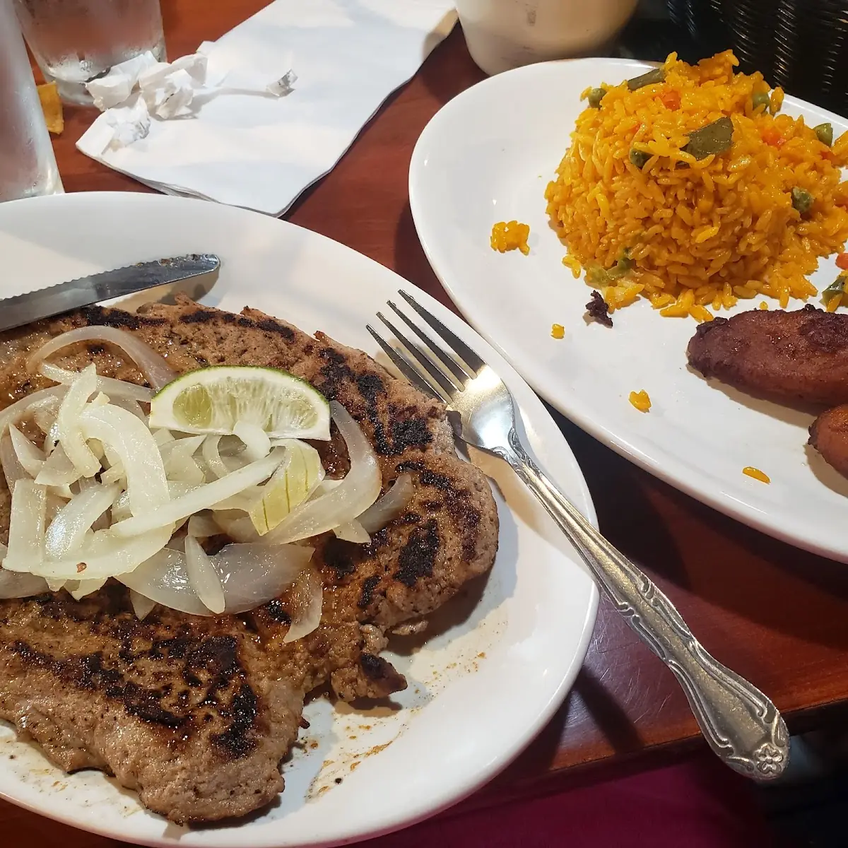 Bistec de Pollo Encebollado