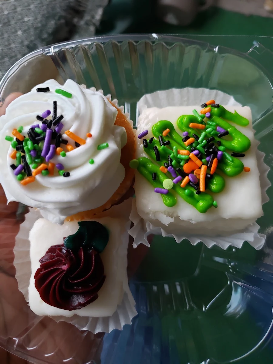 Petit Four Fruitcakes