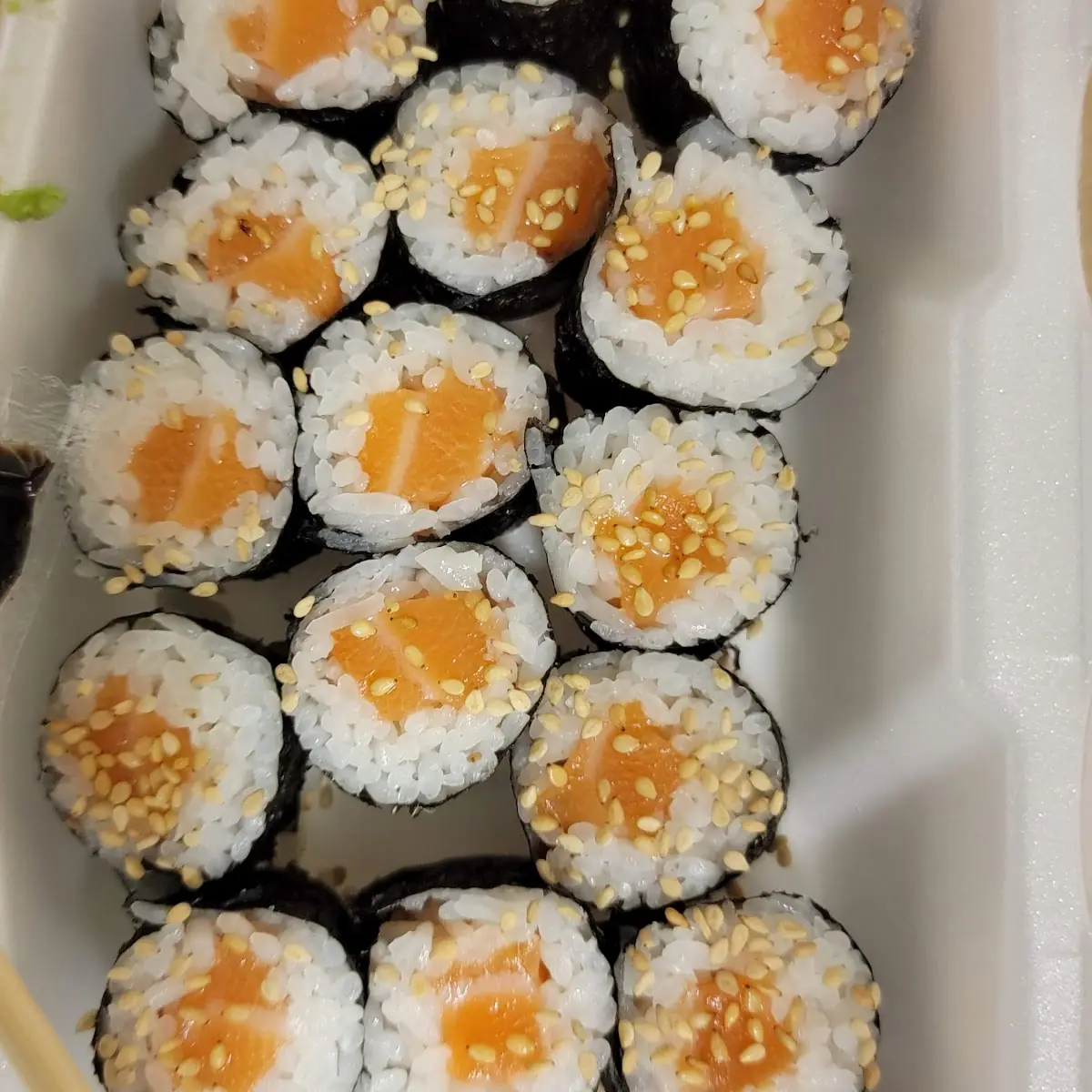 Salmon Roll Wasabi Fresh Cut Ginger Soy Sauce